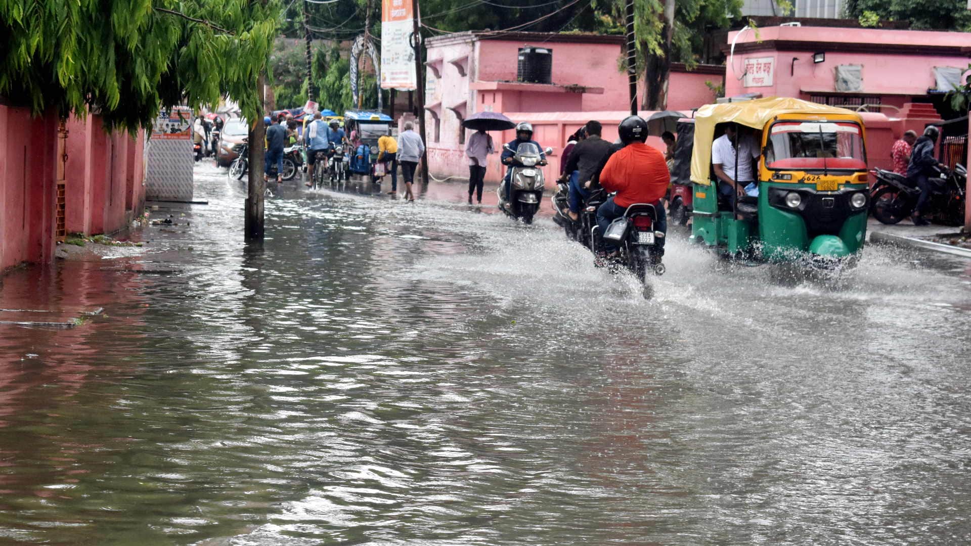 first rain in Gorakhpur all areas got waterlogged