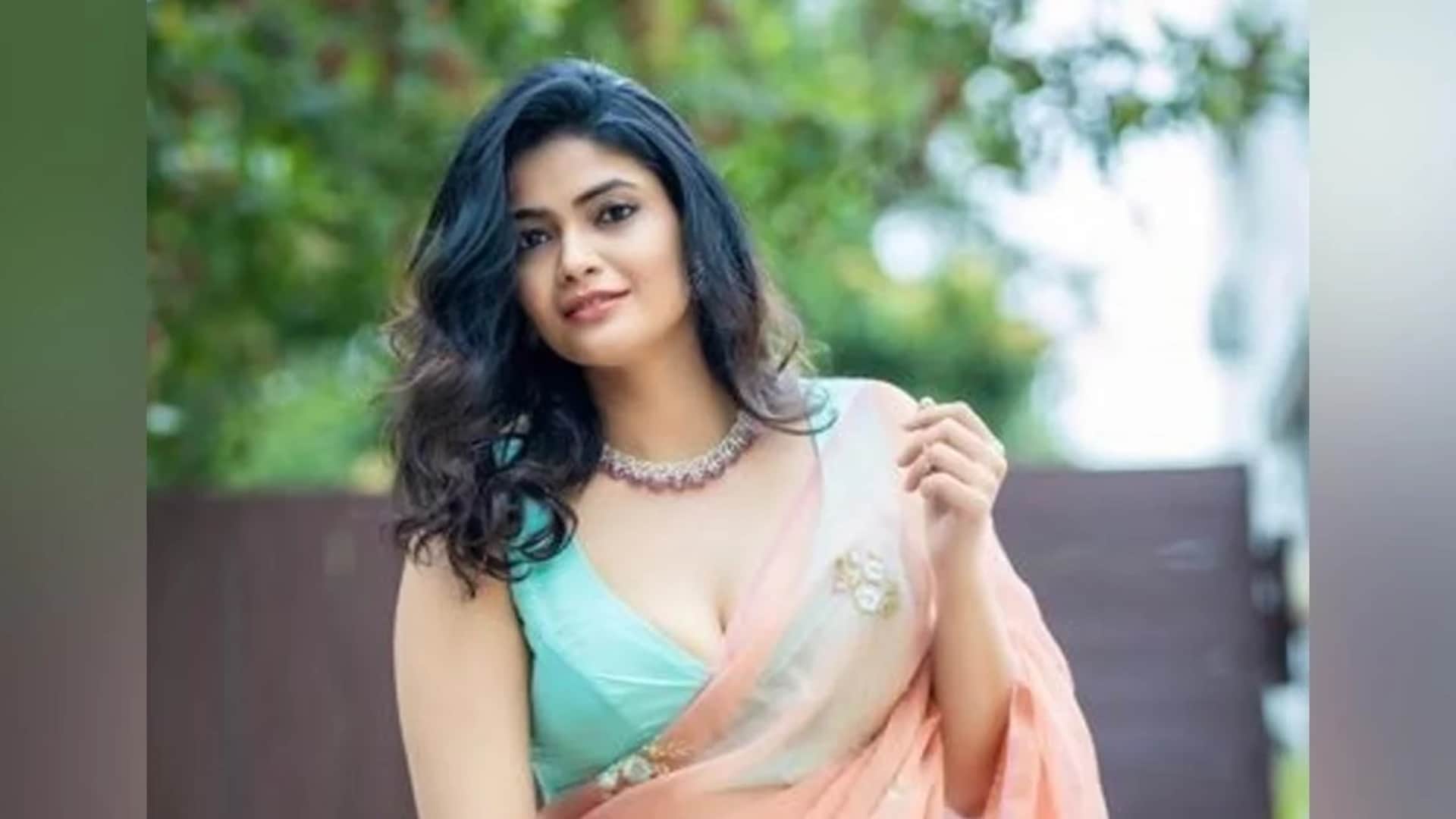 Balaji Mohan Withdraws Case Against Actress Kalpika Ganesh Details Inside