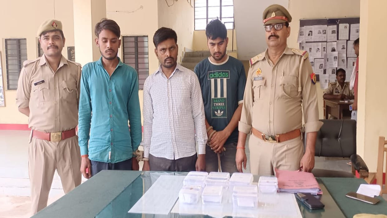 Hamirpur: Three more accused arrested for tampering with ATM, 120 debit card, swiping machine recovered