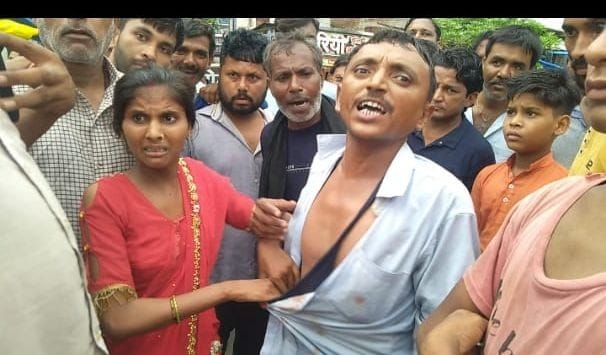 High voltage drama of husband and wife on the road in Kannauj, court marriage six months ago
