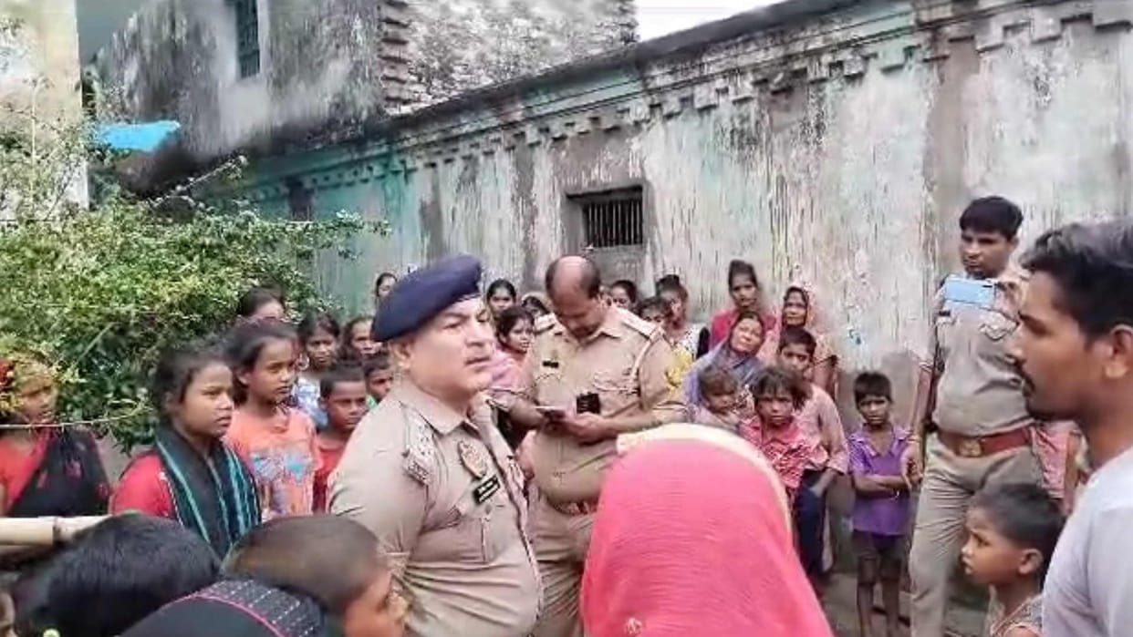 woman killed in kushinagar for sitting on roadside