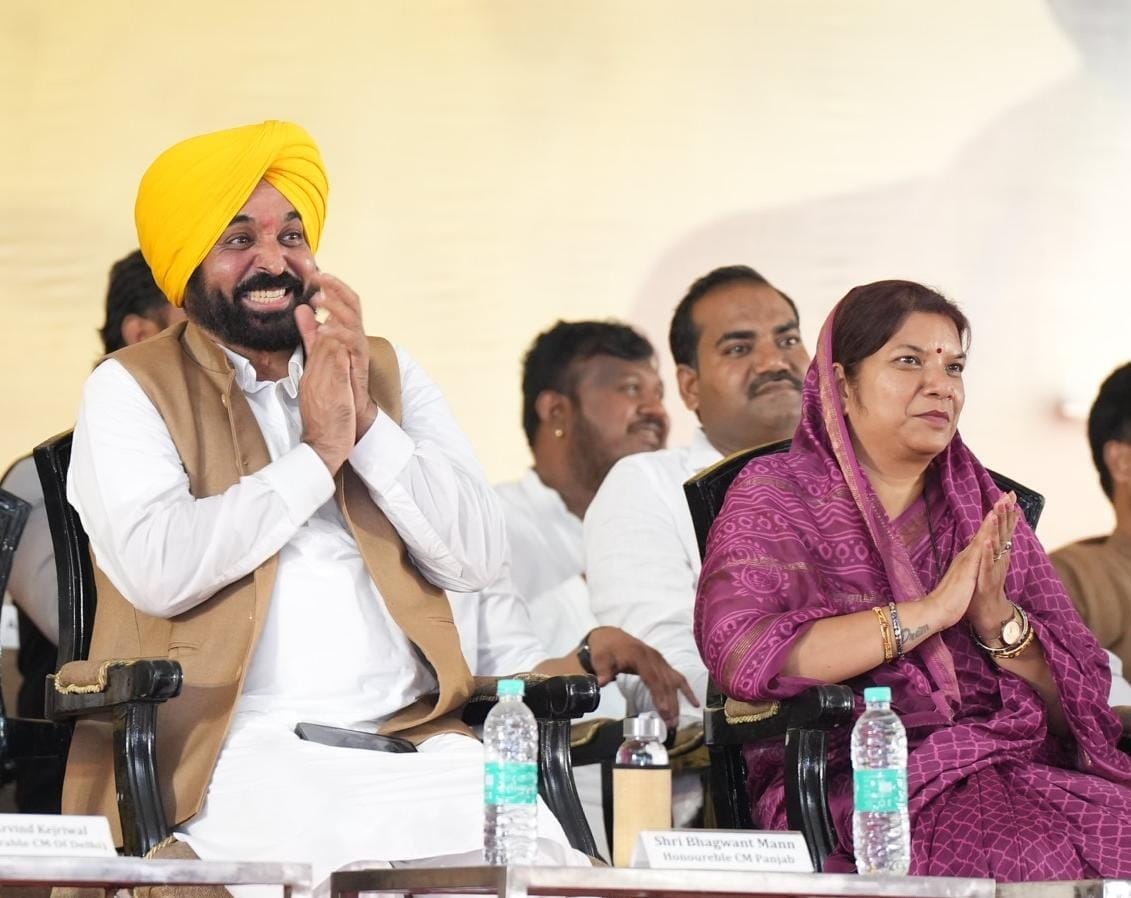 AAP election campaign in MP, Kejriwal says- Like Delhi, he will distribute Revdi for free in MP too