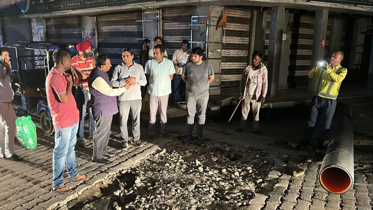 Pipeline laid at night for drainage in Panipat