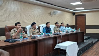 Sawan 2023 Principal Secretary Home and DGP reviewed preparations in varanasi
