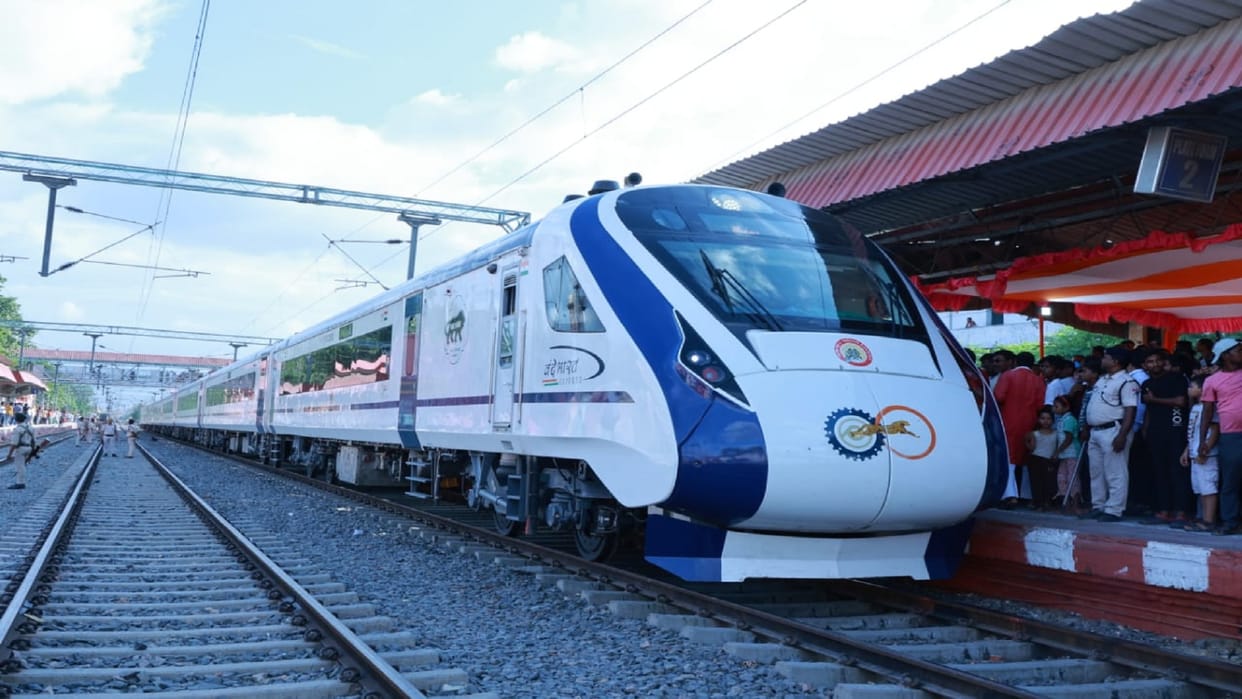 Vande Bharat Express will mark its half-century in Prayagraj