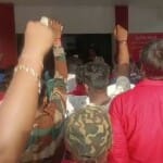 थाने में लोगों ने किया जमकर हंगामा