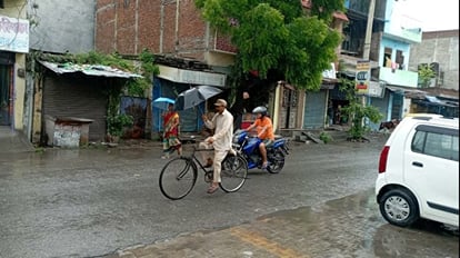 Uttarakhand Rainfall: 14 और 15 जुलाई को बंद रहेंगे प्रदेश के सभी स्कूल व आंगनबाड़ी केंद्र, आदेश जारी Uttarakhand Rainfall CM dhami meeting and All schools and Anganwadi centers in will remain closed on 14 and 15