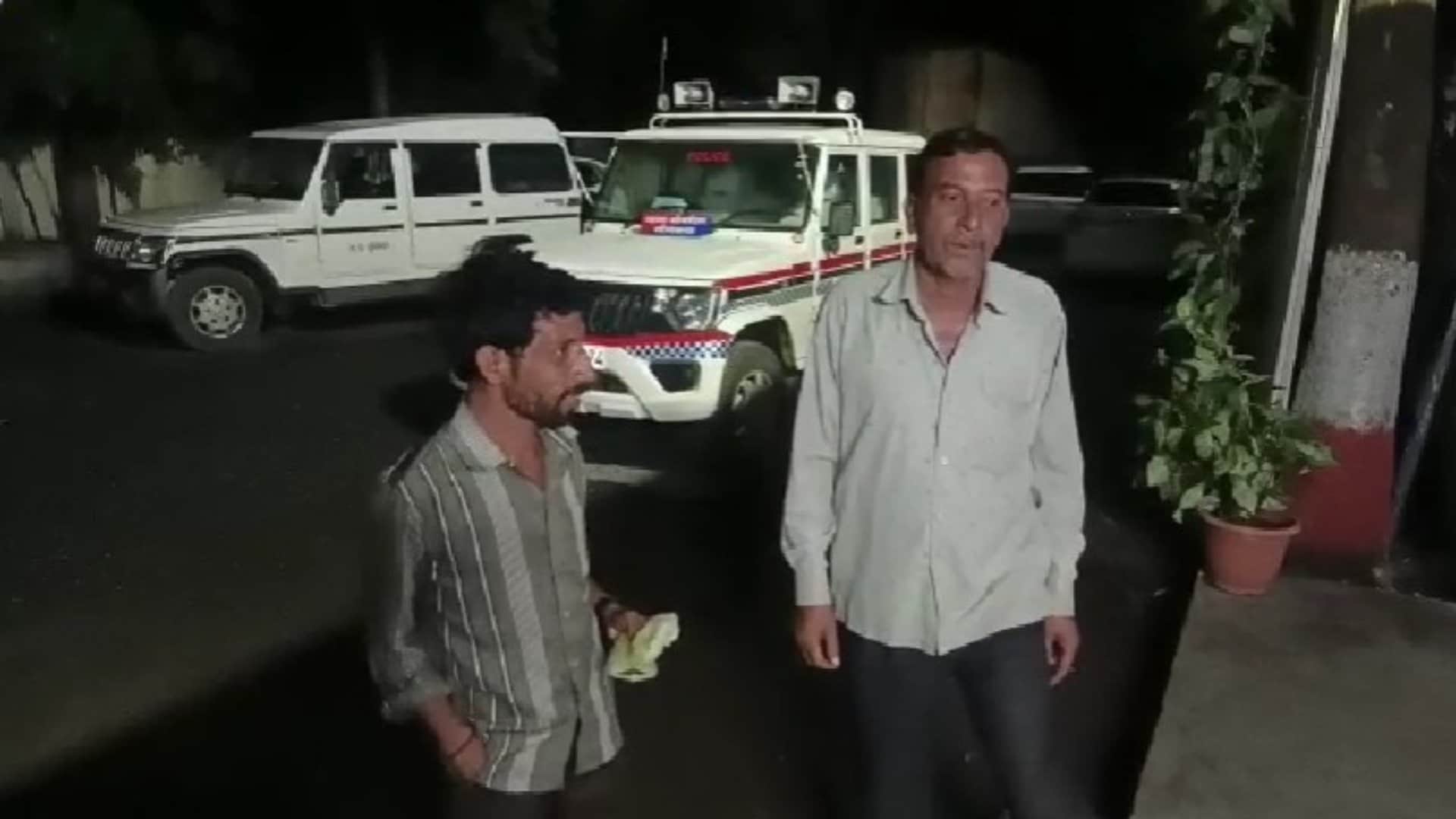 थाने पहुंचा पीड़ित व्यक्ति