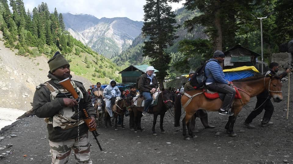Amarnath Yatra 2023: Bum-Bum Bhole cheers valleys Baltal and Pahalgam, you can see pictures