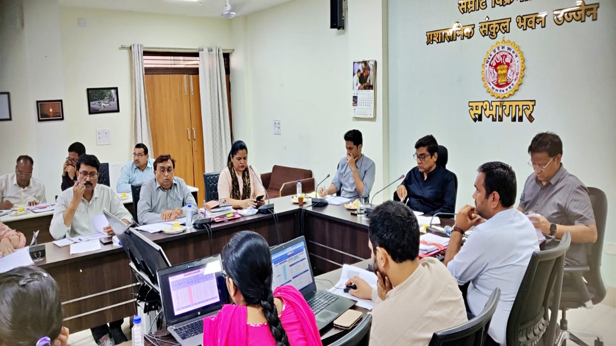 Ownership and land rights scheme in Ujjain, notice issued to Tehsildar, Naib Tehsildar