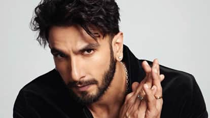 ranveer singh gifted Necklace by shweta bachchan for his Performance in film rocky aur rani kii prem kahaani