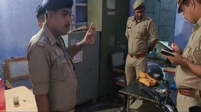 fourth class employee found dead in in tube well section office