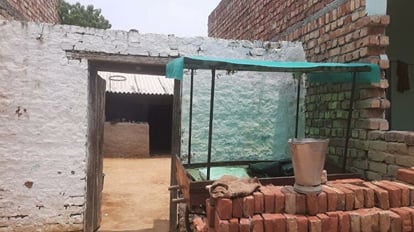 Hathras News: एक ही परिवार में दो मौतें, एक कैंसर से तो दूसरे हादसे में चल बसे, टूटा दुखों का पहाड़ two deaths in one family