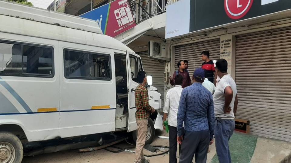 Eight children were injured when school vehicle went uncontrolled in Agra and entered basement of building