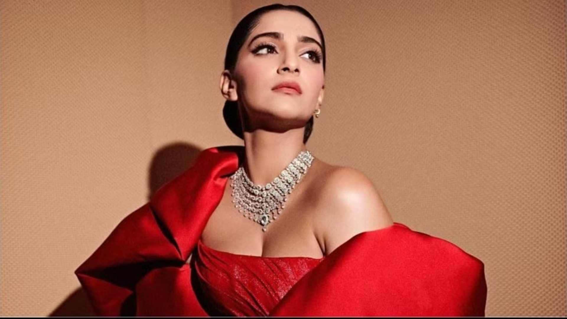 These Stars Were Accused of Overreacting From Ananya Panday to Varun Dhawan