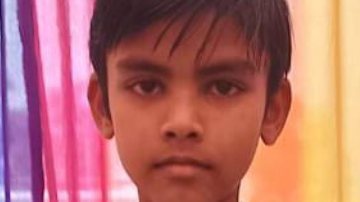missing 11 year old child dead body found in pond in ambikapur fear