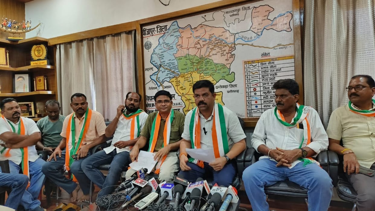 Congress MLA Vikram Mandavi targeted Mahesh Gagda on Kutru incident in bijapur