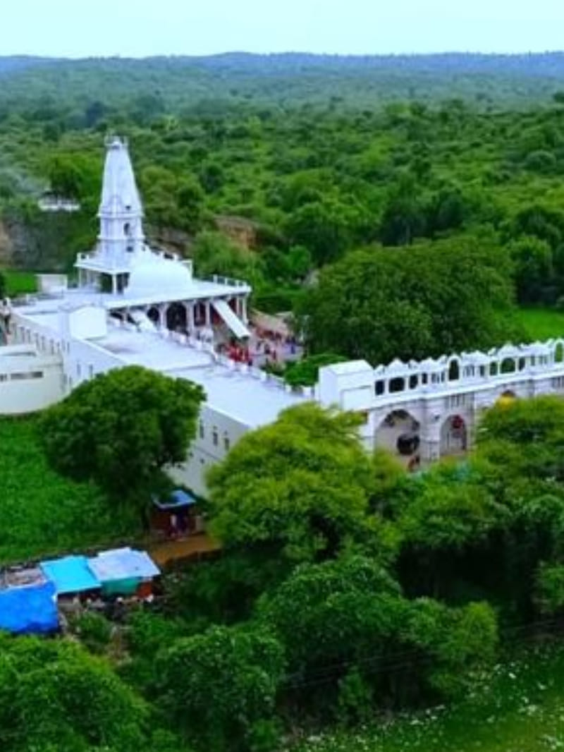 Does Pujari have Rs 123 crore