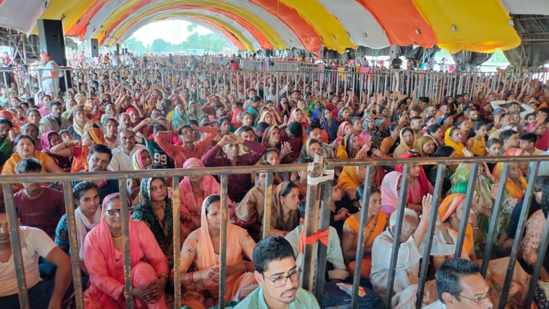 Sehore Kubereshwar Dham News: IMore than three lakh devotees reached the Guru Purnima festival