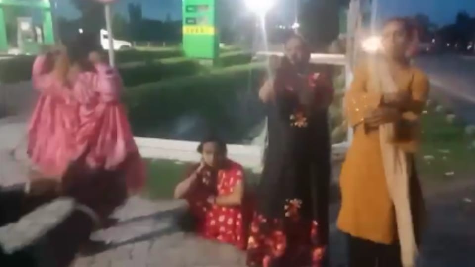 transgenders beaten the eunuchs and obscene act on road in budaun