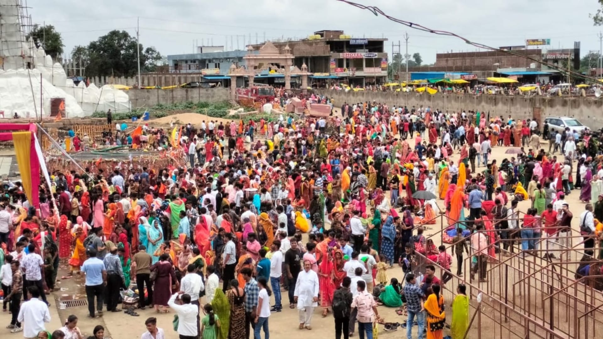 Sehore Kubereshwar Dham News: IMore than three lakh devotees reached the Guru Purnima festival