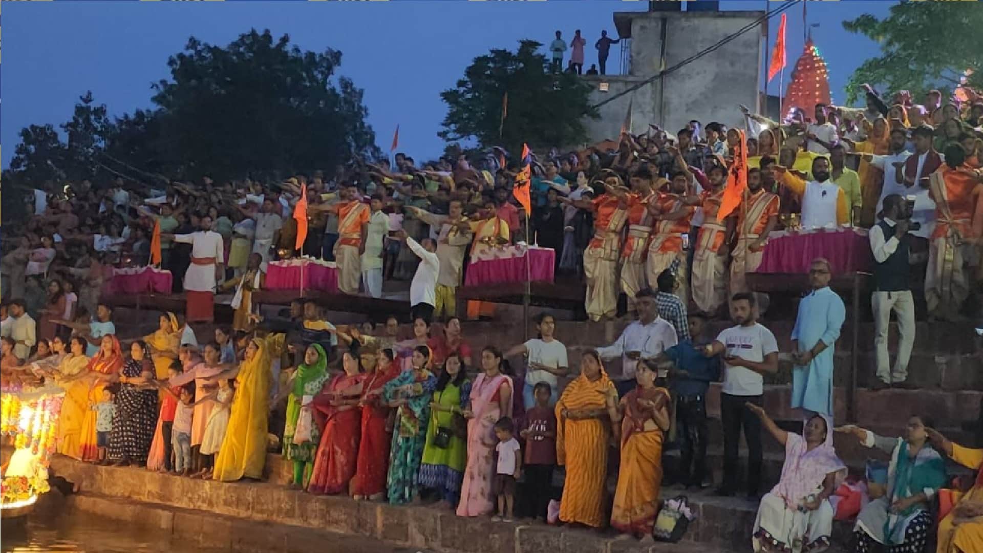 Guru Purnima: Kharun Ganga Maiya MahaAarti in mahadevghat