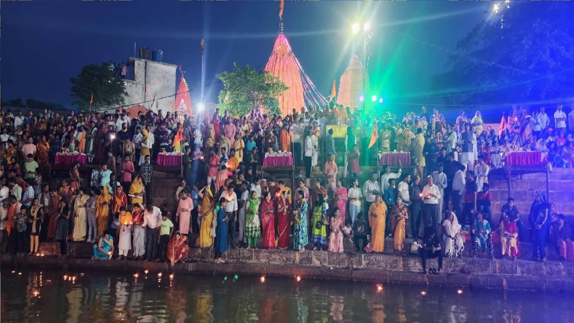 Guru Purnima: Kharun Ganga Maiya MahaAarti in mahadevghat