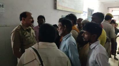 Bhadohi news: Negligence of electricians took the life of a laborer