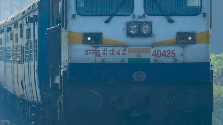 Indian Railways: दिल्ली में G-20 के चलते इन दिनों में कई ट्रेन रहेंगी रद्द, 12 ट्रेनों का टर्मिनेट स्टेशन बदला