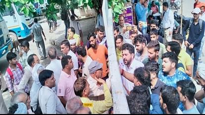 Students upset over lack of buses in Dadri, bus stand gate closed, demand to run bus on Dadri-Ranila route