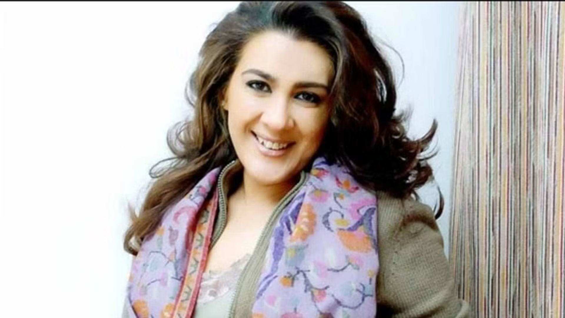 These Bollywood Actress are Unmarried after their Divorce Amrita Singh Karisma Kapoor Mahima Choudhary