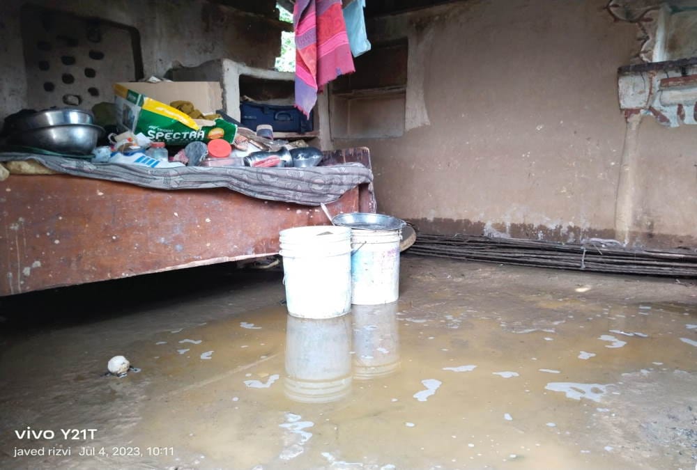 Dehradun Weather News House Collapses after heavy rainfall in Vikas Nagar Family Panic