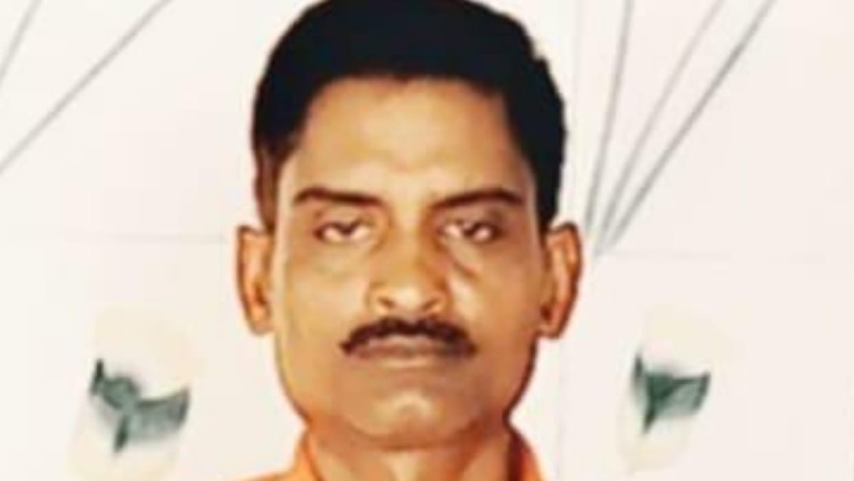 young man dead body found hanging from tree 20 days ago on morning walk in Sakti