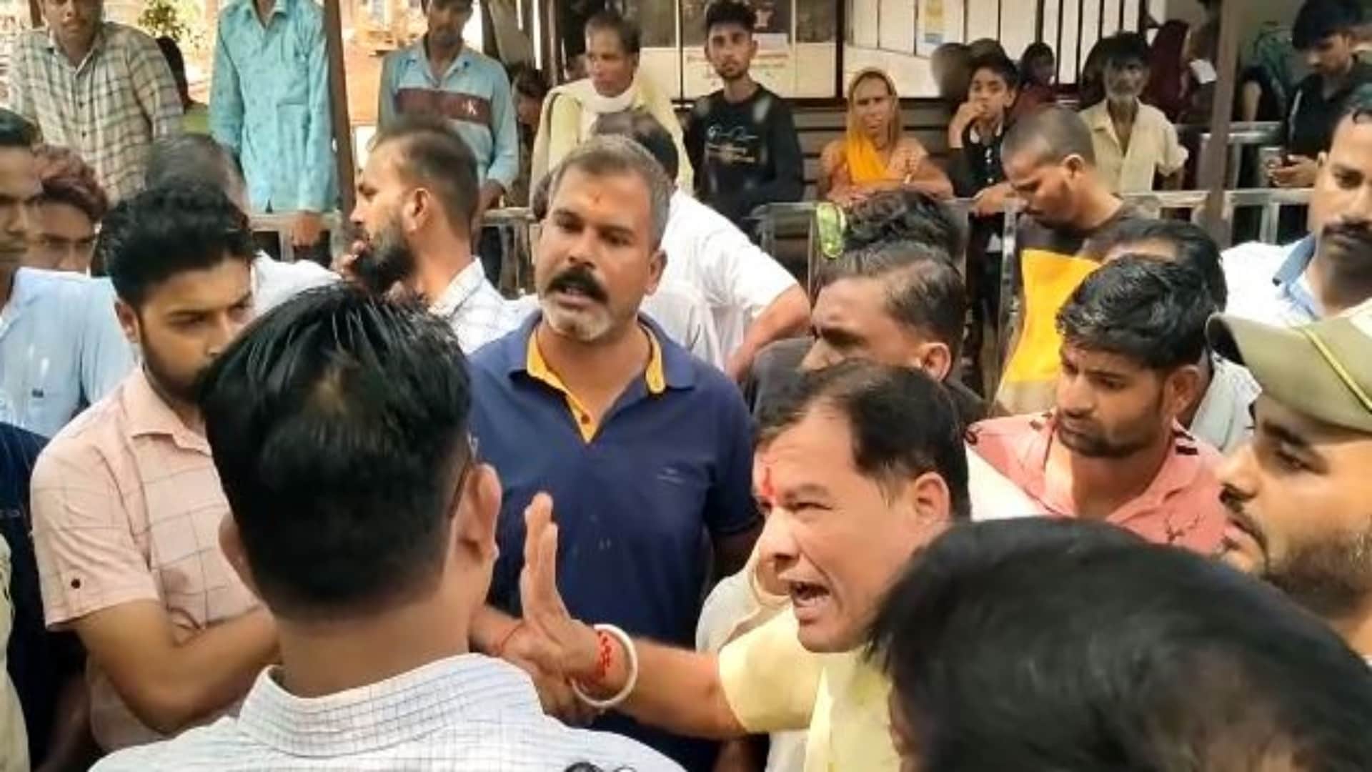 हिंदू संगठन ने की बुलडोजर चलाने की मांग