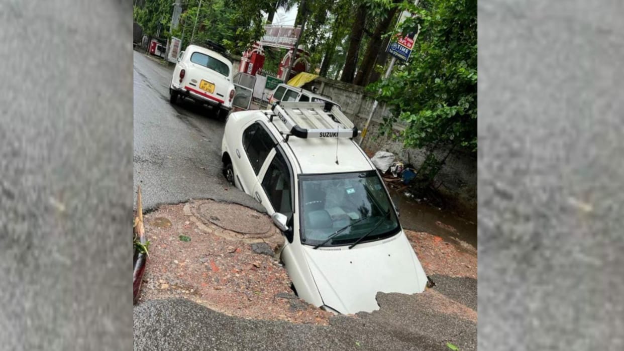 Akhilesh Yadav tweets about a road sinked near Balrampur Hospital.
