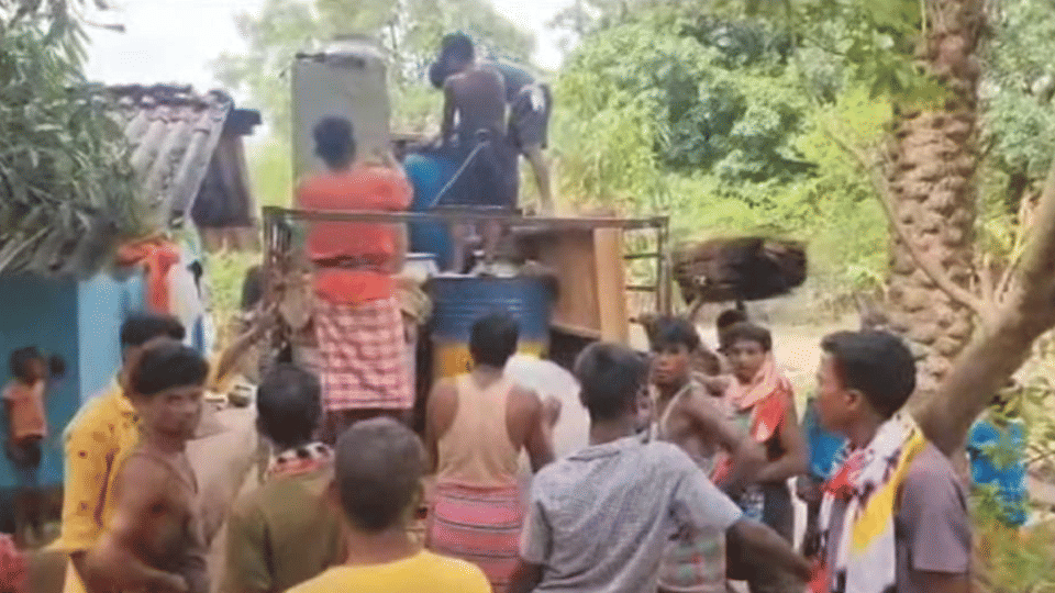 Bijapur two families who joined CRPF left the village After Naxalites order know reason