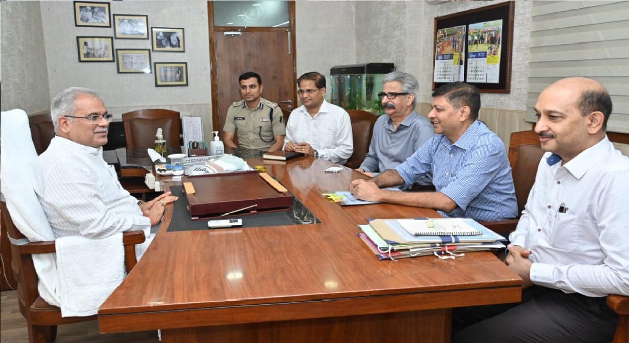 CM Bhupesh took a high level meeting regarding PM Modi's visit to Raipur