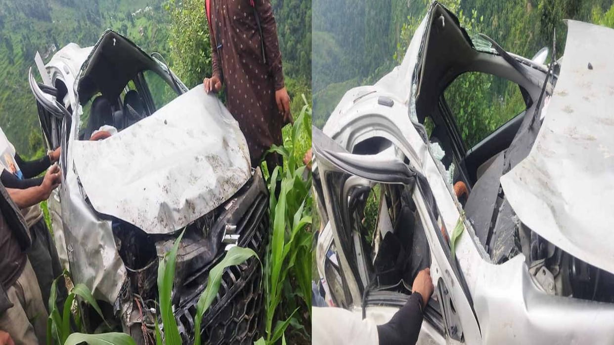 car fell uncontrolled in the fields on the Kalhel-Banjali-Charodi road in Chamba, one person died