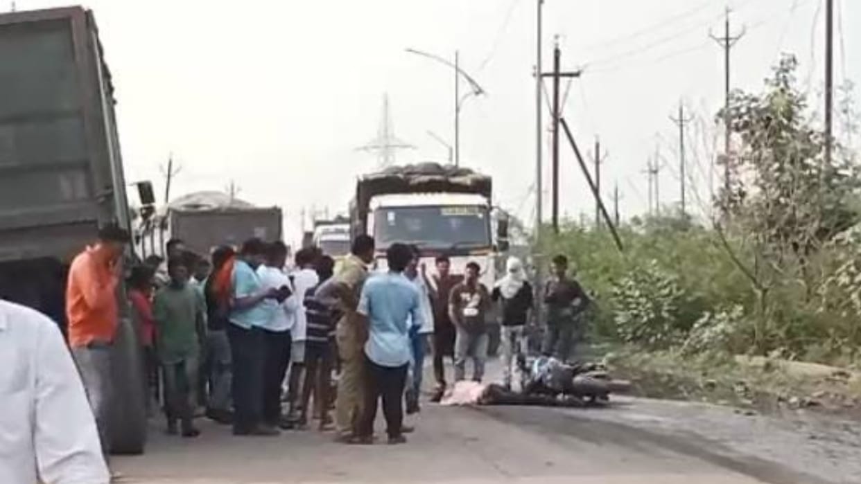 Bike rider dies after being hit by speeding trailer in Korba