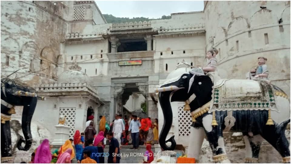 Sawan 2023 rajasthan famous shiva temples Achleshwar Mahadev Jharkhand and Somnath Temple