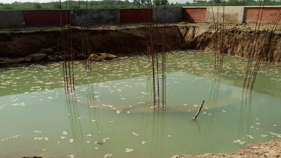 Brother and sister died by drowning in a pit filled with water in lakhimpur kheri