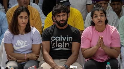 wrestlers Protest started again at Jantar Mantar Bajrang Punia Sakshi MALIK and Vinesh Phogat on target