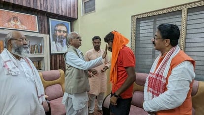 Mountaineer reached Ayodhya from Amarnath by running 1600 km in 32 days