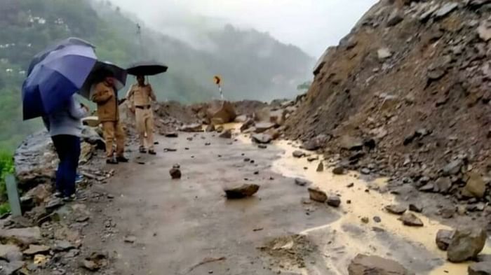 Uttarakhand Weather so far more than 1500 roads were closed and seven bridges damaged after monsoon rain