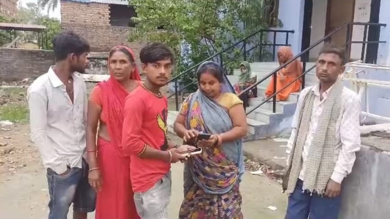 A married woman was strangled to death for not giving dowry dues of Rs 51,000 in Samastipur
