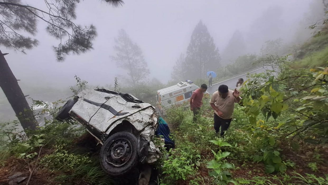 Accident in Chinyalisaur Uttarkashi mother and son died after vehicle fell into ditch Uttarakhand news