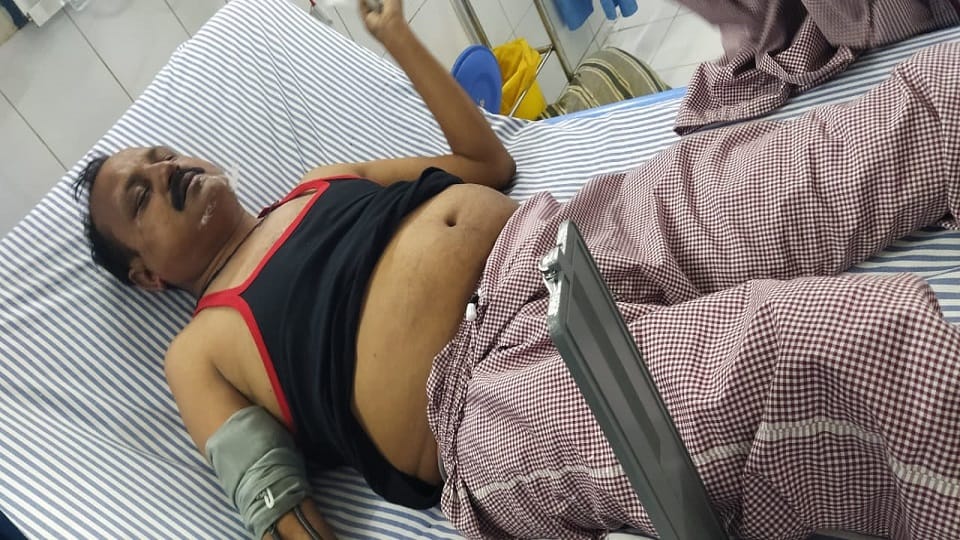 Loot from PWD engineer thrown from moving auto in agra