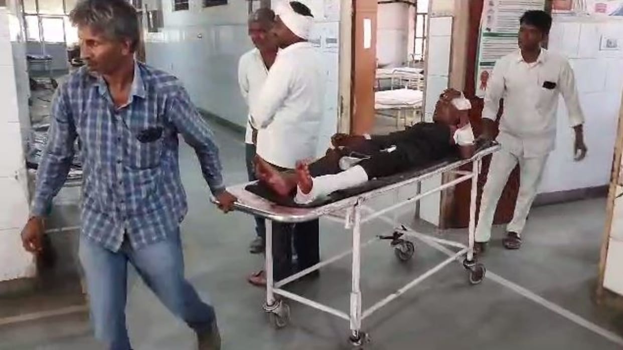 Alwar Crime More than six people injured in bloody clash due to land dispute in Bhopada village of Thanagaji