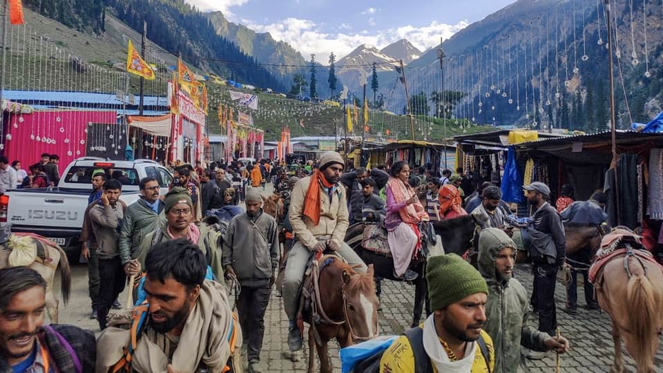 Amarnath Yatra 2023: more than fifty thousand pilgrims bow their head in four days at holy cave