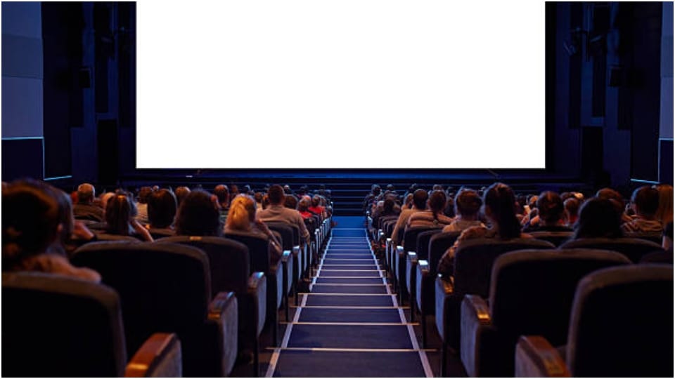 bride who came on honeymoon with her husband ran away from the theater in Jaipur